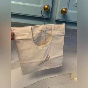 Hanging clothespin bag